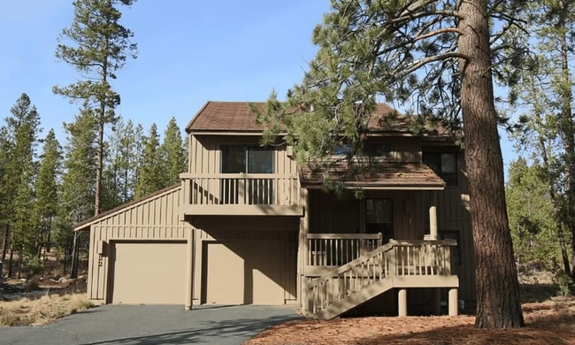 property at 22 Klamath Ln