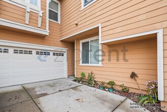 313 Felice Cir in Pinole, CA - Building Photo - Building Photo