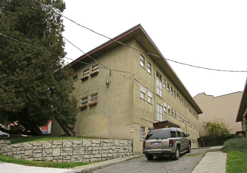 Coronation Court in New Westminster, BC - Building Photo