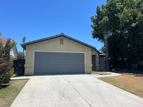 3410 Pecos Dr in Bakersfield, CA - Building Photo - Building Photo