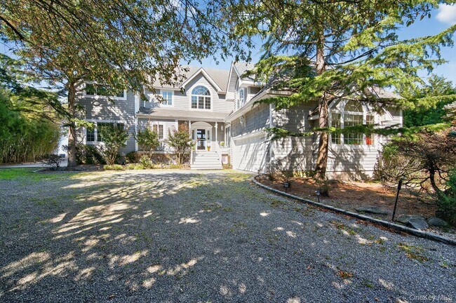 5 Penny Ln in Smithtown, NY - Building Photo - Building Photo