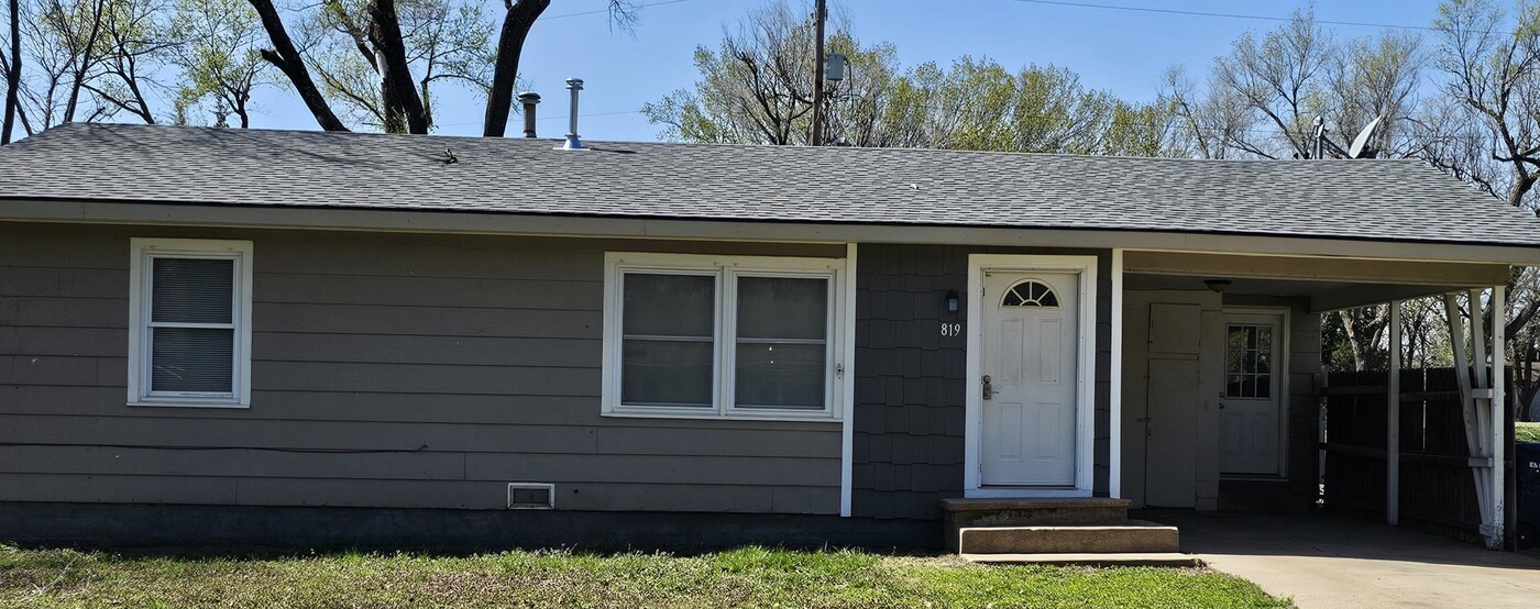 819 S Alleghany St in El Dorado, KS - Building Photo