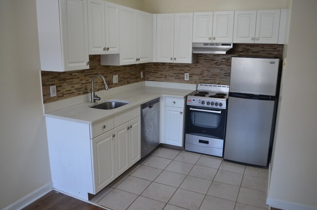 50 Myano Ln, Unit # 11 in Stamford, CT - Building Photo - Building Photo