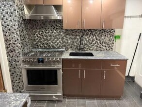 20-52 32nd St in Queens, NY - Building Photo - Building Photo