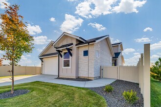 6273 S Binky Ave in Kuna, ID - Building Photo - Building Photo