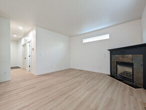 2495 Mountain Terrace in Eugene, OR - Building Photo - Building Photo