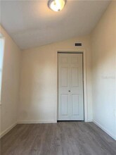 821 Newton Ave S in St. Petersburg, FL - Foto de edificio - Building Photo