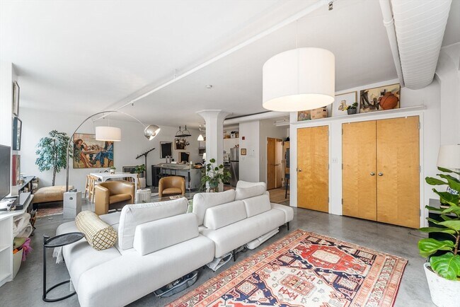 453 Washington St in Boston, MA - Building Photo - Building Photo