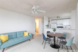 2240 Kuhio Ave. in Honolulu, HI - Foto de edificio - Building Photo