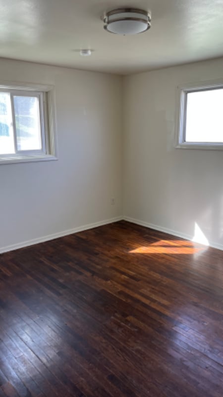 1213 W Gary St in Moses Lake, WA - Foto de edificio - Building Photo