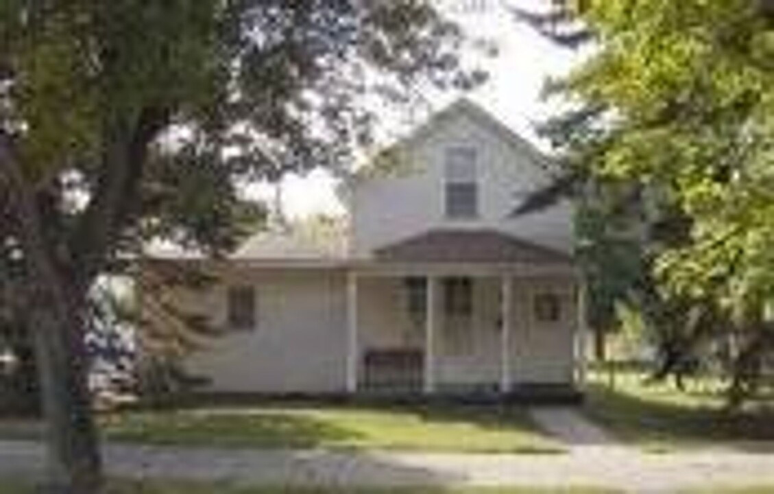739 W Main St in Hamilton, MT - Building Photo