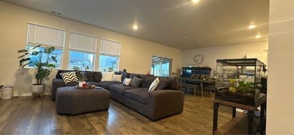 477 Himalaya St. NE in Salem, OR - Building Photo - Building Photo