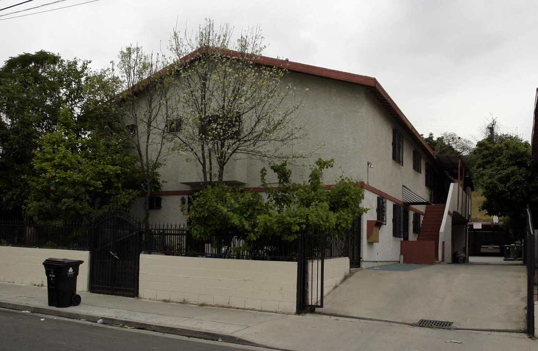 2218 Thomas St in Los Angeles, CA - Foto de edificio