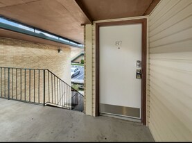 555 N Dupont Ave in Nashville, TN - Building Photo