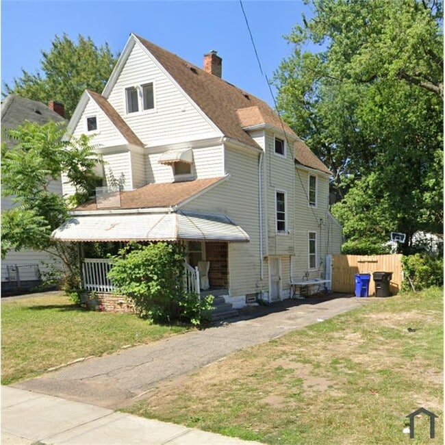 property at 684 E 127th St