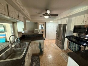 283 Forest Hills Blvd in Naples, FL - Building Photo - Building Photo