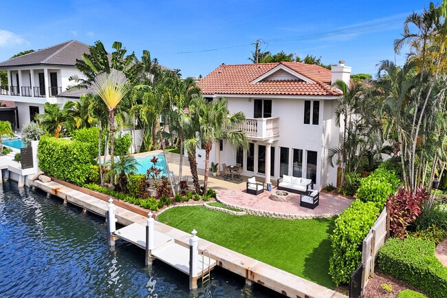 property at 923 Dogwood Dr