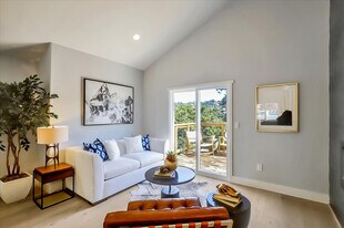 914 Everett Ave in Oakland, CA - Building Photo