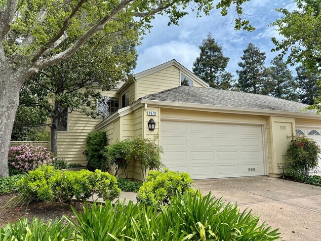 property at 1973 Stratton Cir