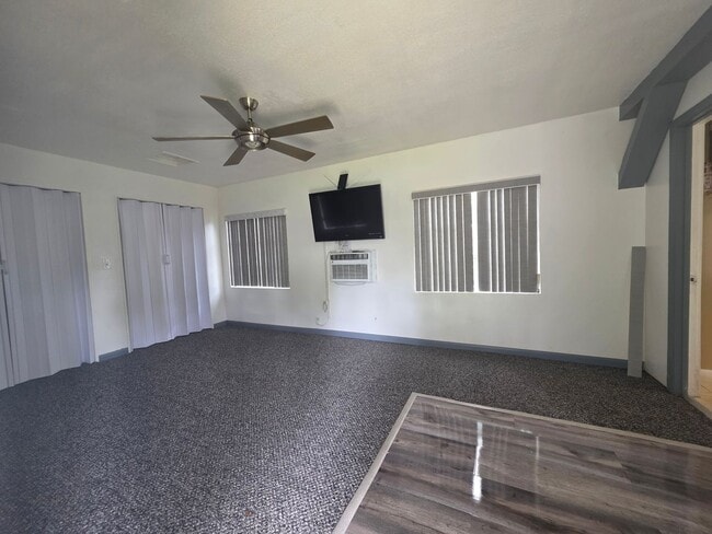 901 Daytona Ave in Daytona Beach, FL - Building Photo - Building Photo