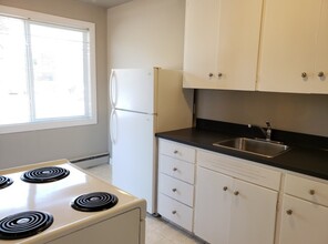 Carlson Apartments in Regina, SK - Building Photo - Interior Photo