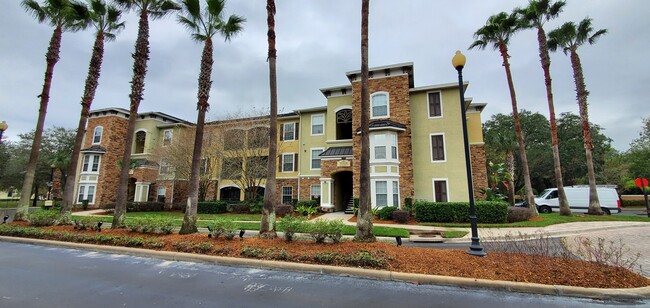 9918 Courtney Palms Blvd, Unit Tampa in Tampa, FL - Foto de edificio - Building Photo