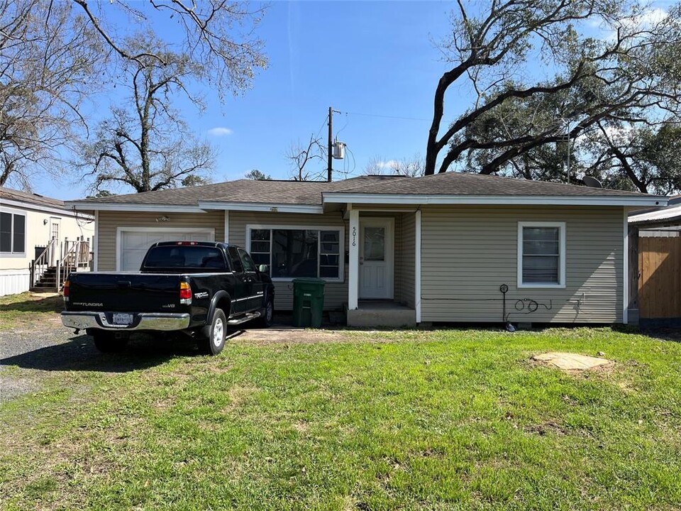 5016 Brinkman St in Houston, TX - Building Photo