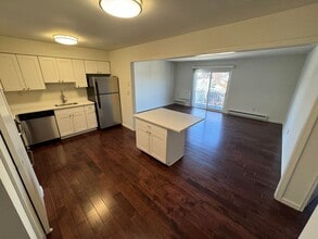 404 5th Ave in Asbury Park, NJ - Building Photo - Interior Photo