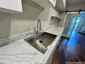 803 Waimanu St in Honolulu, HI - Foto de edificio - Building Photo