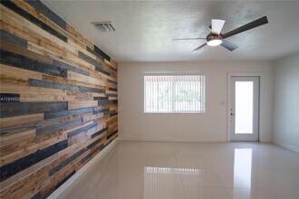 9841 Dominican Dr in Cutler Bay, FL - Building Photo - Building Photo