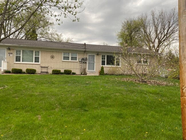 1004 Elizabeth Dr, Unit Elizabeth west