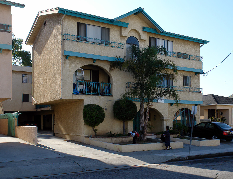 11432 Menlo Ave in Hawthorne, CA - Building Photo