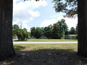 509 W Wilson Creek Dr in Trent Woods, NC - Building Photo - Building Photo