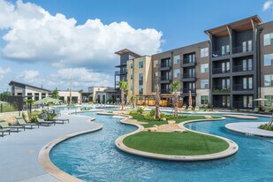 Aura High Pointe in Austin, TX - Building Photo