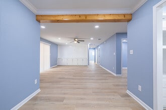 707 Norwood Ln in Hearne, TX - Building Photo - Building Photo