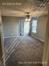 623 Duncan Rd in Flat Rock, NC - Foto de edificio - Building Photo