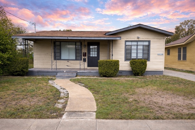 property at 319 Harding Pl