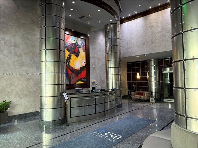 350 SE 2nd St in Fort Lauderdale, FL - Building Photo - Building Photo