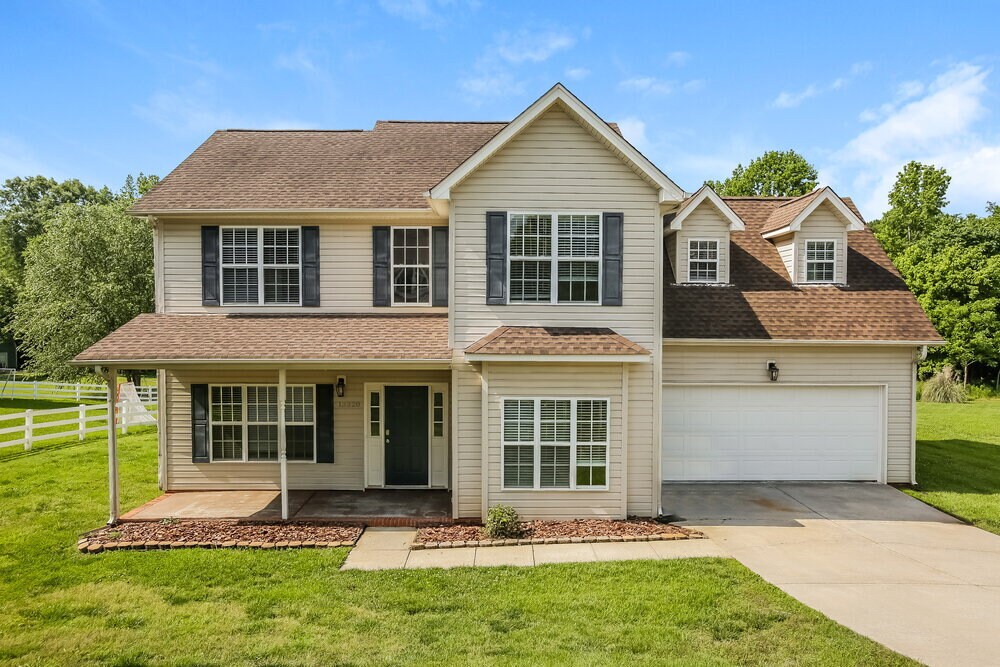 13320 Willow Breeze Ln in Huntersville, NC - Foto de edificio