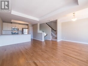 210 Halyard Way in Ottawa, ON - Building Photo - Building Photo