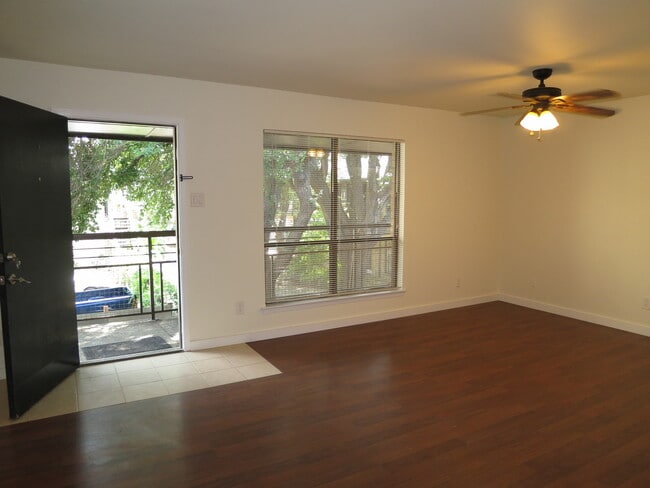 property at 4121 Avondale Ave