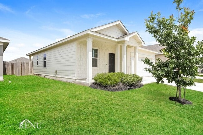 5102 Dawn Break in Saint Hedwig, TX - Building Photo - Building Photo