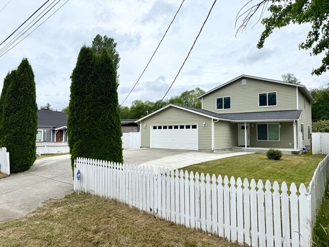 property at 1532 NE Echo Dr