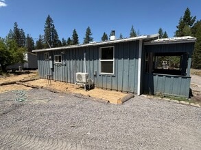 52563 Doe Ln in La Pine, OR - Building Photo - Building Photo