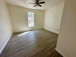 110 Harmon St in Cleburne, TX - Building Photo - Building Photo