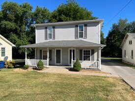 1207 Smallhouse Rd, Unit B in Bowling Green, KY - Building Photo