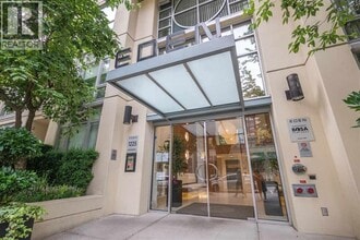 1225 Richards St in Vancouver, BC - Building Photo - Building Photo