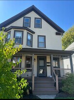 464 Main St, Unit 464 1 Floor in Bridgewater, MA - Building Photo