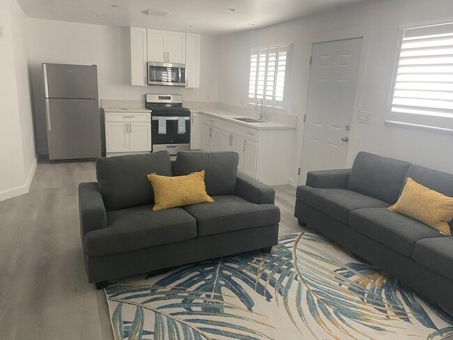 property at 1114 S Exmoor Ave