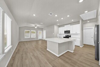 16675 Sterling Clf St in Conroe, TX - Building Photo - Building Photo